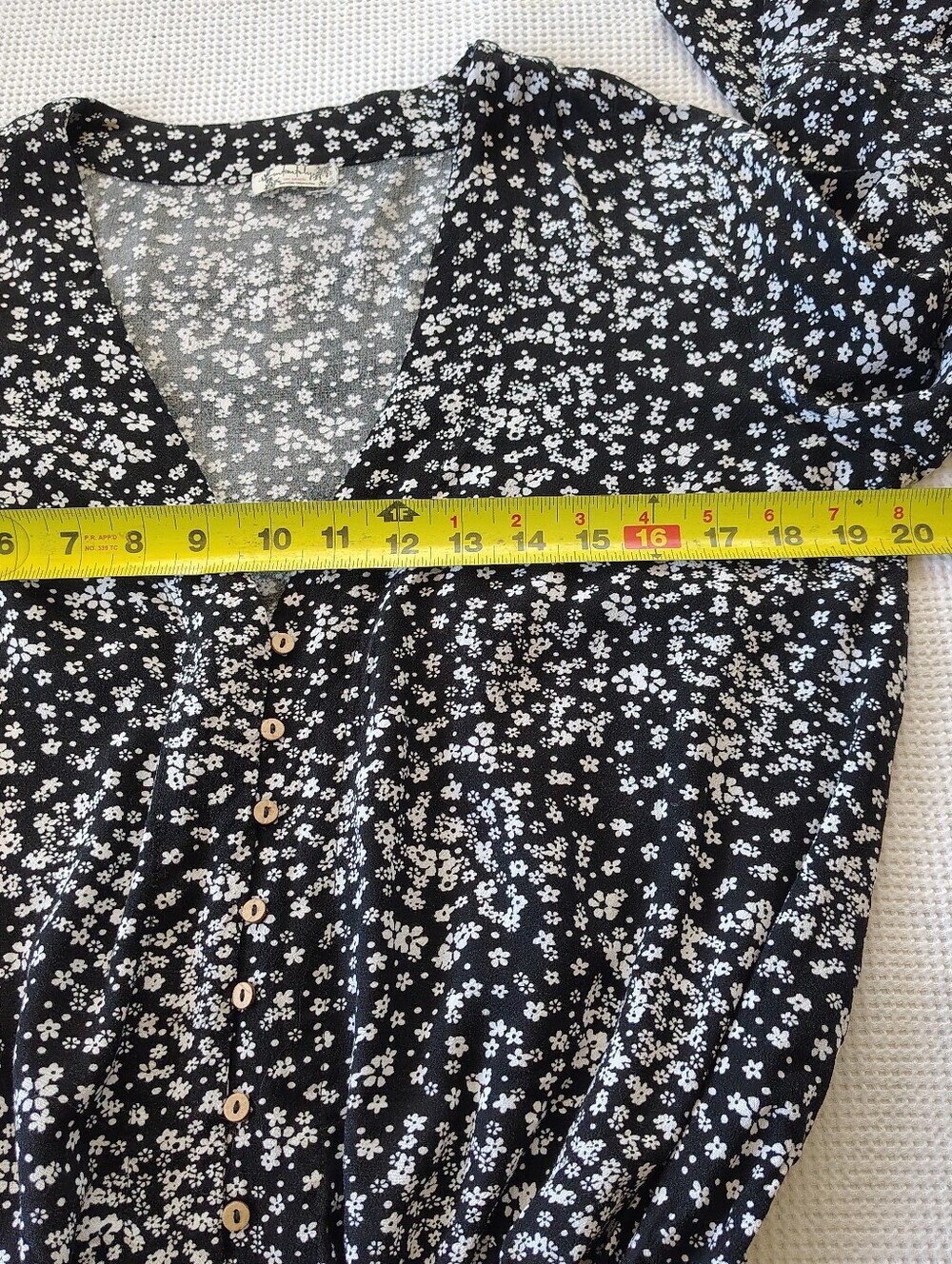Free People Black and White Floral Button Front Blouse Size XS. - Picture 6 of 11